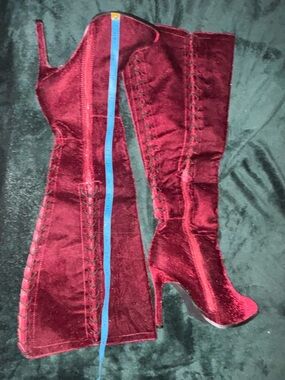 Sexy Ashley Stewart Burgundy Velvet Inside 1/2 Zip Laced-Up Over The Knee Boots